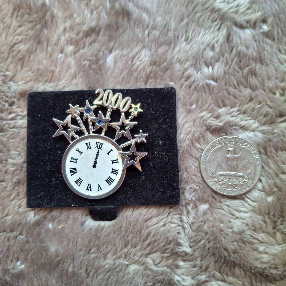 Avon Millennium Clock Pin Stars & Rhinestones Y2K Vintage Silvertone New On Card - Picture 2 of 6